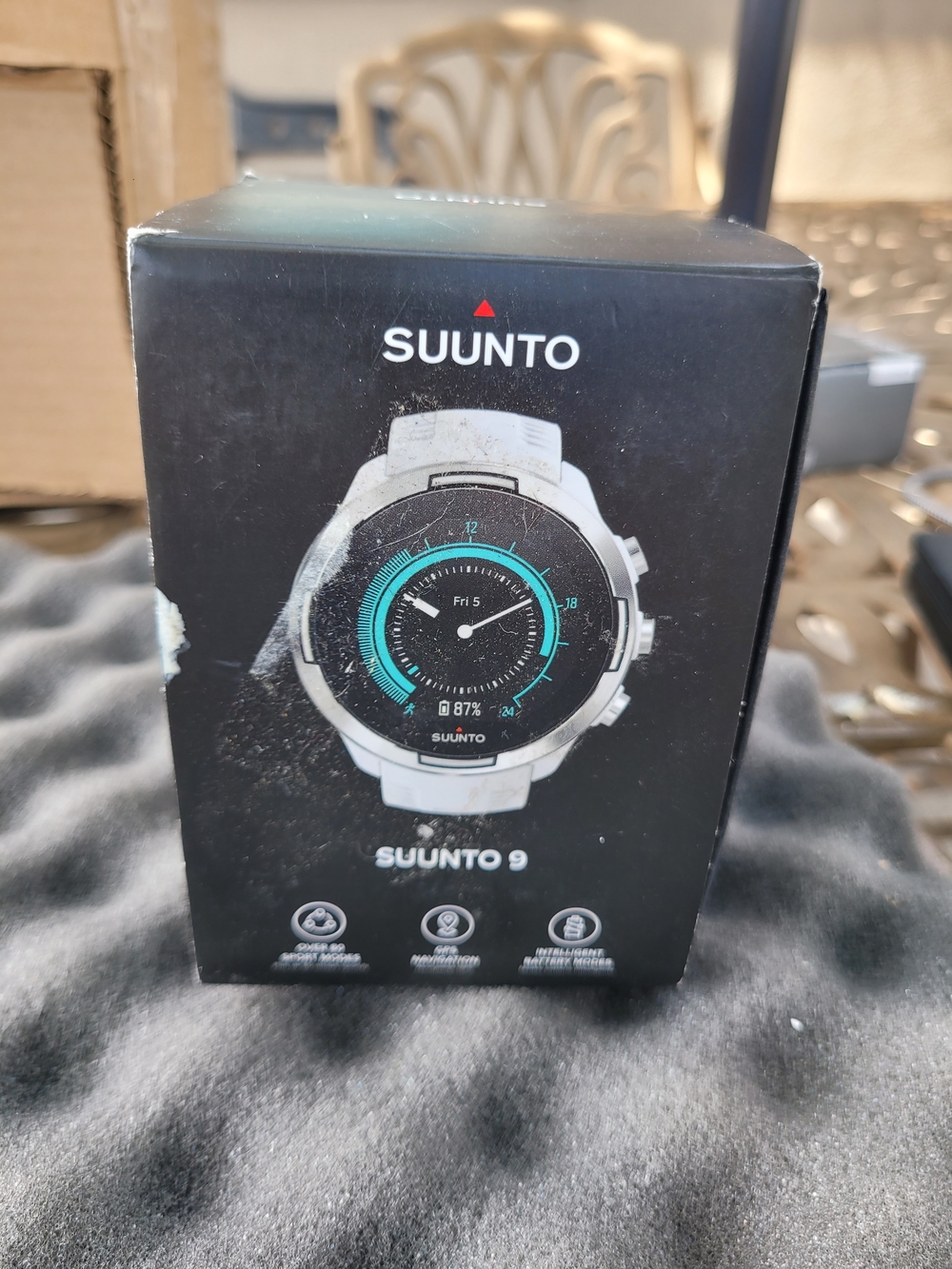 Suunto 9 White with Black Dial and Teal Accents